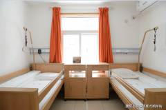 多功能厅配备智能投影仪、环抱立体