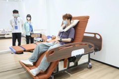 过去需要多人共同完成的搬抱、翻身、转运、洗